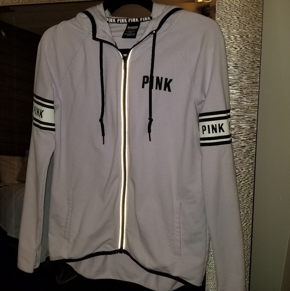 Zip up hoodie Vs pink hoodie